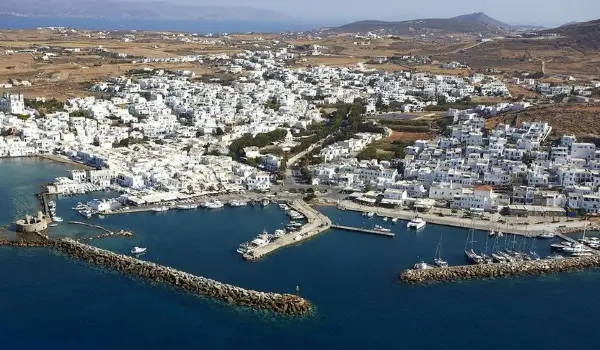 Naousa-Paros600